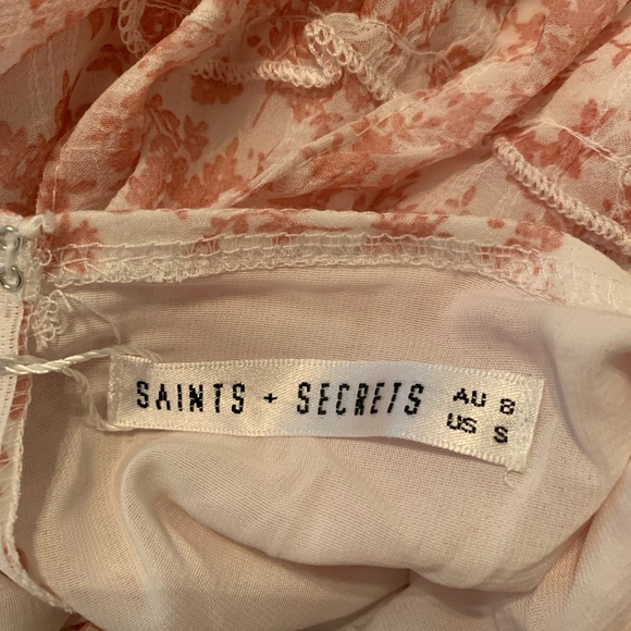 Hello Molly backless dress - Picture 4 of 6